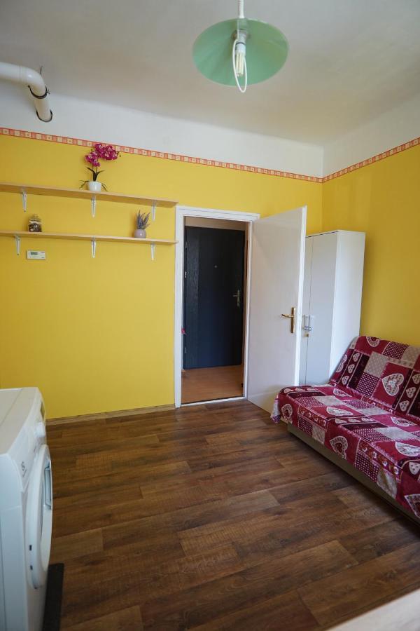 Dia Apartman Pécs Exterior foto